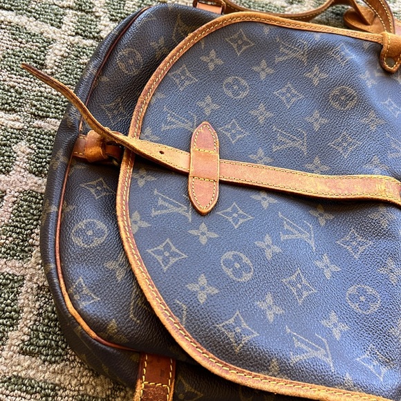 Authentic LV VINTAGE LOUIS VUITTON Saumur Bag handbag saddle bag PURSE CROSSBODY - Picture 15 of 17